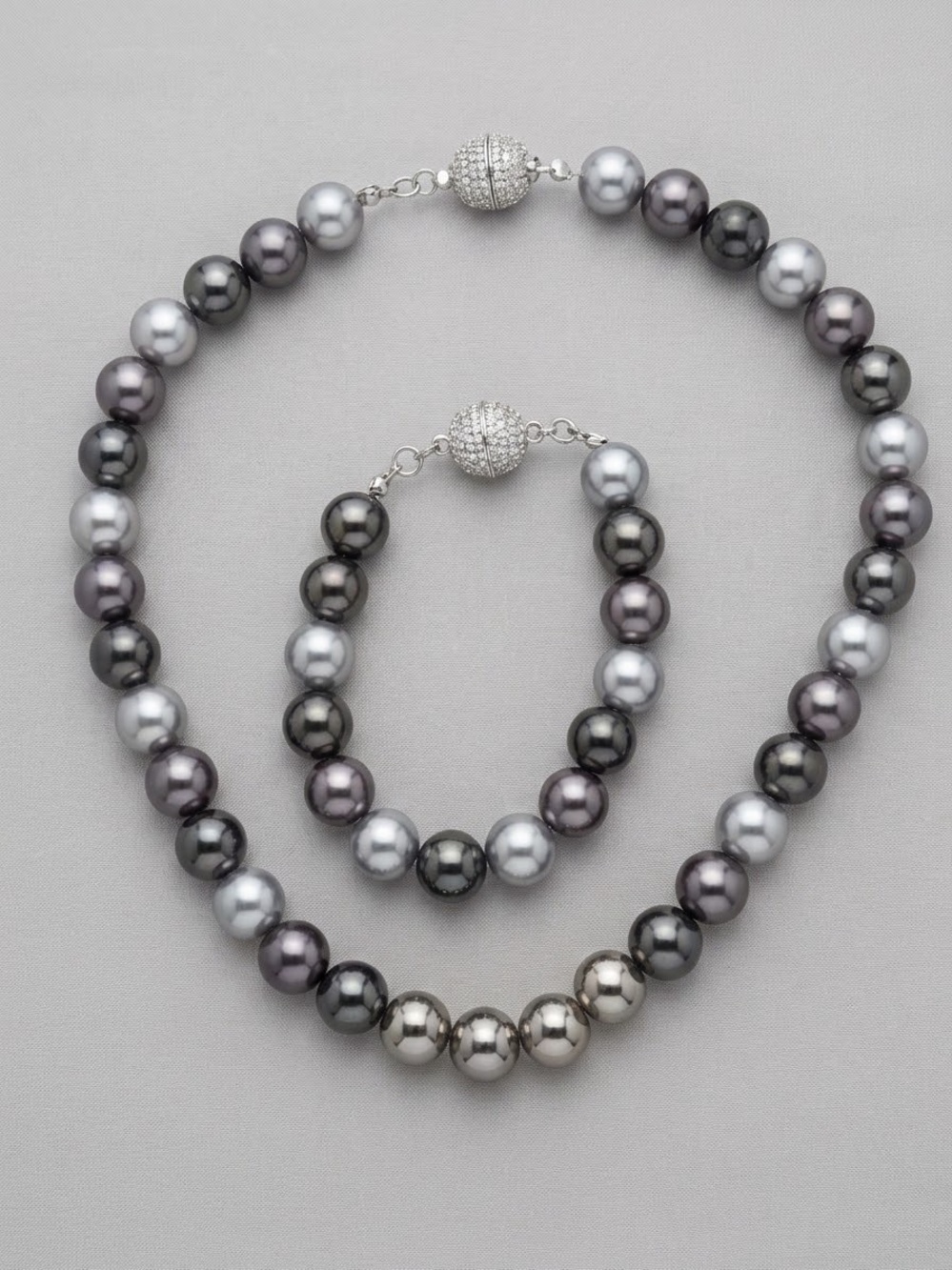 Lustrous Multi-Tone Pearl Necklace & Bracelet Set - Gray/Silver